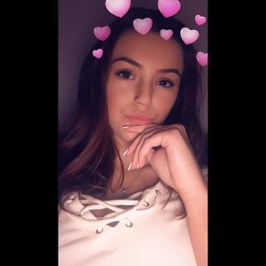 Meet your Posher, Alexis